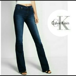 Calvin Klein Lean Bootcut Dark Wash Jeans Size 32